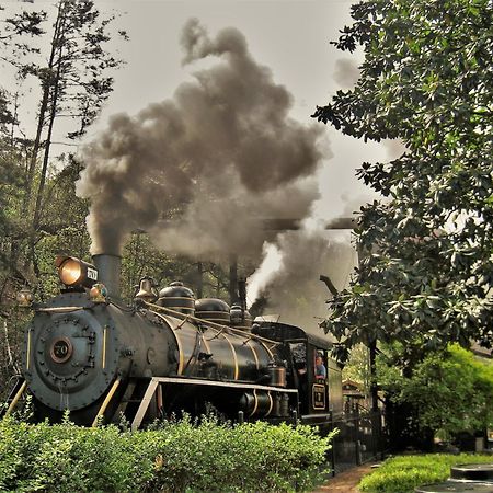 גטלינבורג Daya, Hot Tub, Pool Table, 1089 Of Free Attraction Tickets For Each Paid Day, Dollywood And More! חדר תמונה